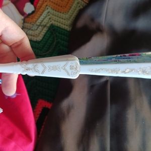 Hand Fan Victorian white blie floral New